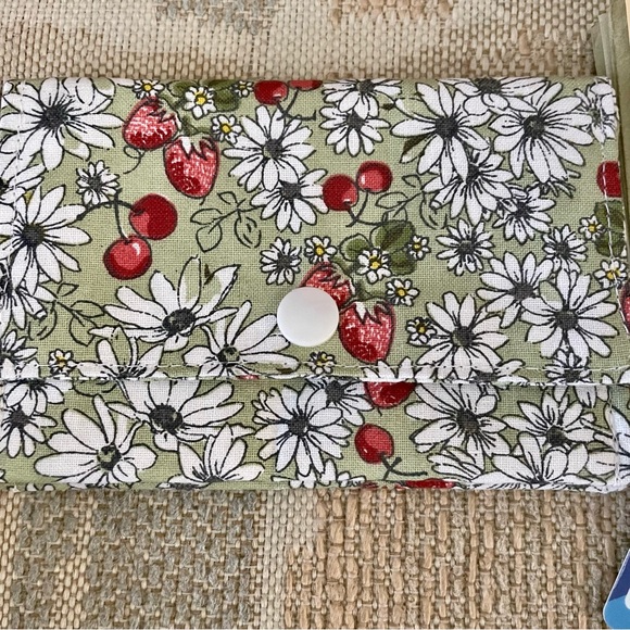 Stylish Snap Card Wallet/Business Card/Gift Card Holder made with Cotton Fabric - Picture 3 of 6